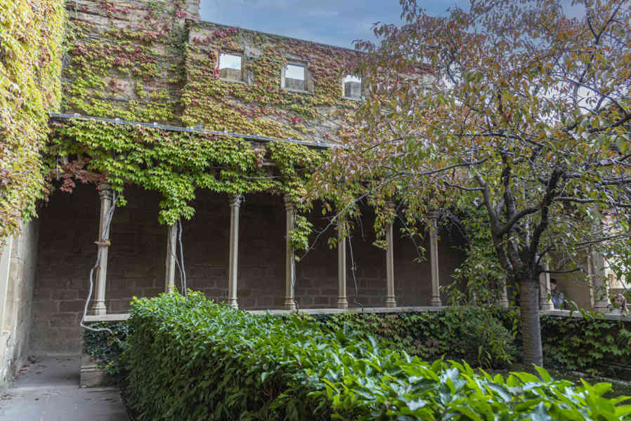 Comunidad Foral de Navarra 062 - Olite - palacio Real de Olite - Galería de la Reina.jpg
